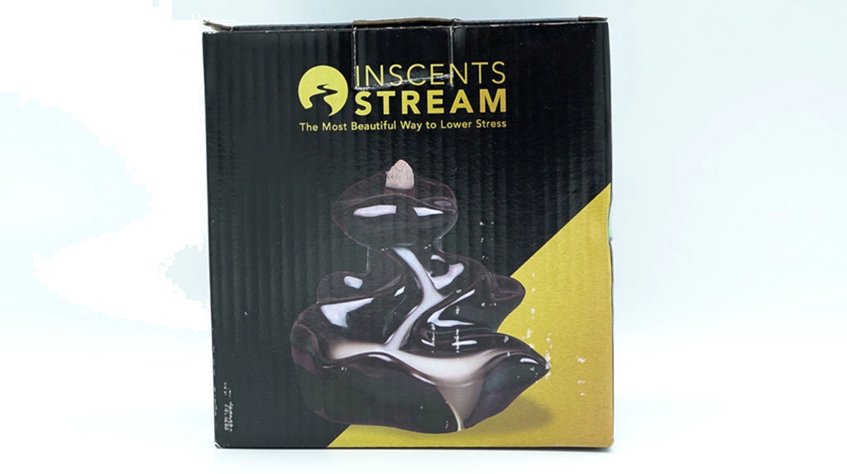 Porte-encens conique en céramique Inscents Stream avec 10 cônes assortis